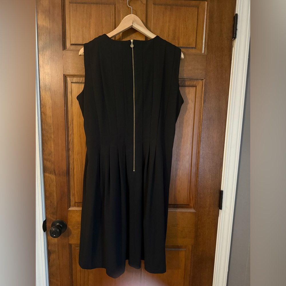 Anne Klein Elegant Pleated Black Sleeveless Dress Little Black Dress - Picture 8 of 12